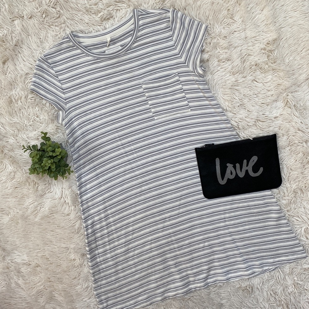 🎉HP🎉 Lou & Grey Terry Striped T-Shirt Dress 💗 Gray & Off White